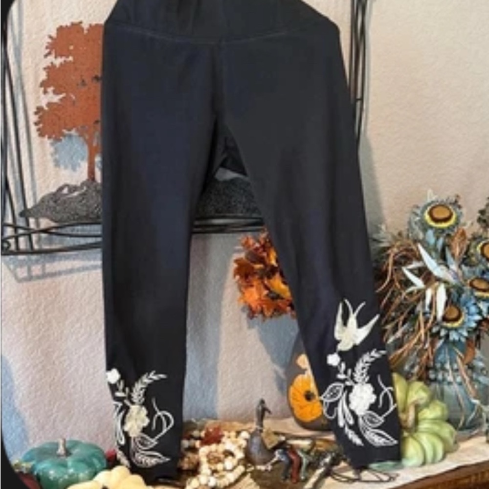 Black Floral-Print Women’s Leggings